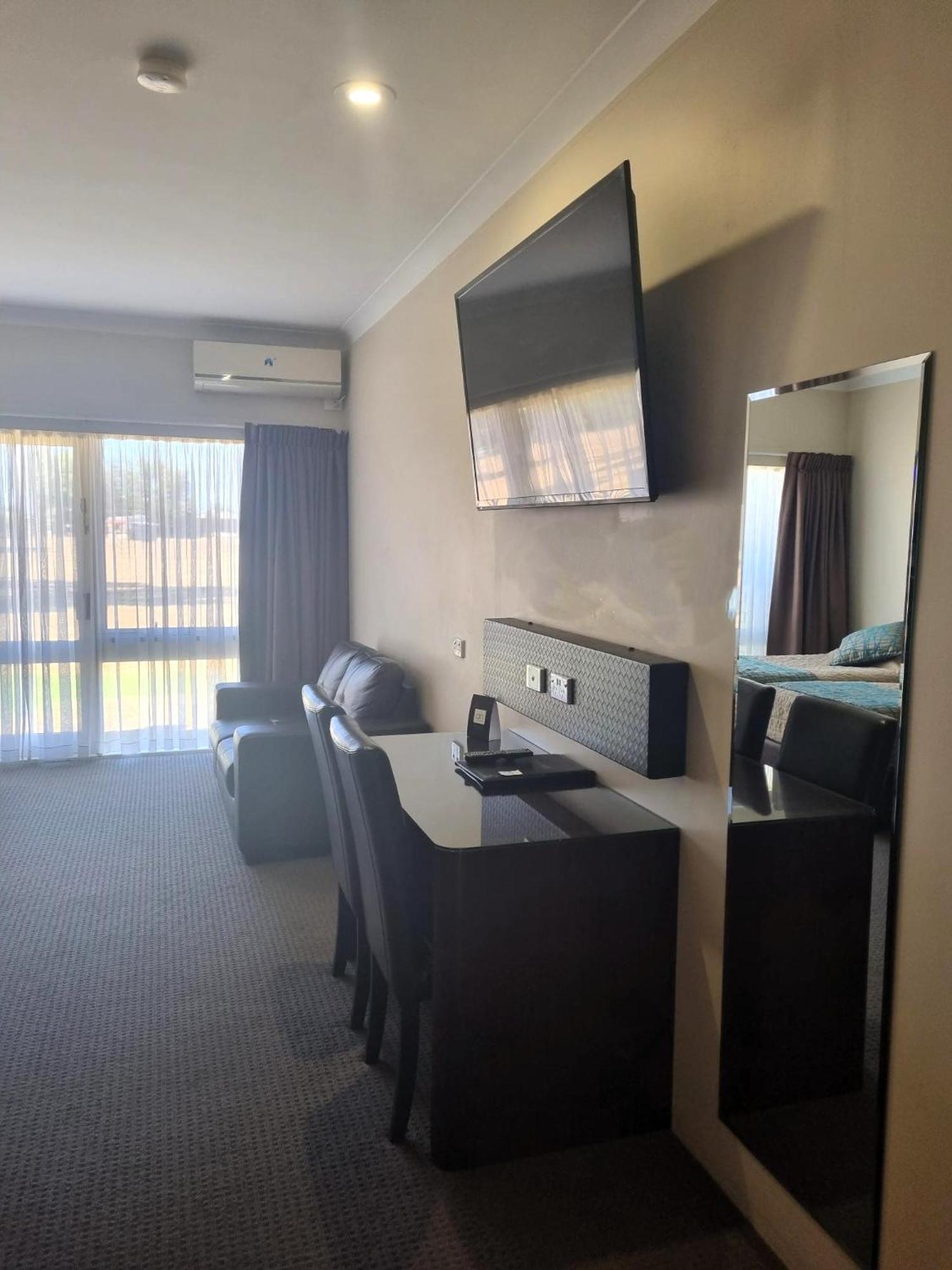 Australian Homestead Motor Lodge Wagga Wagga Exterior foto